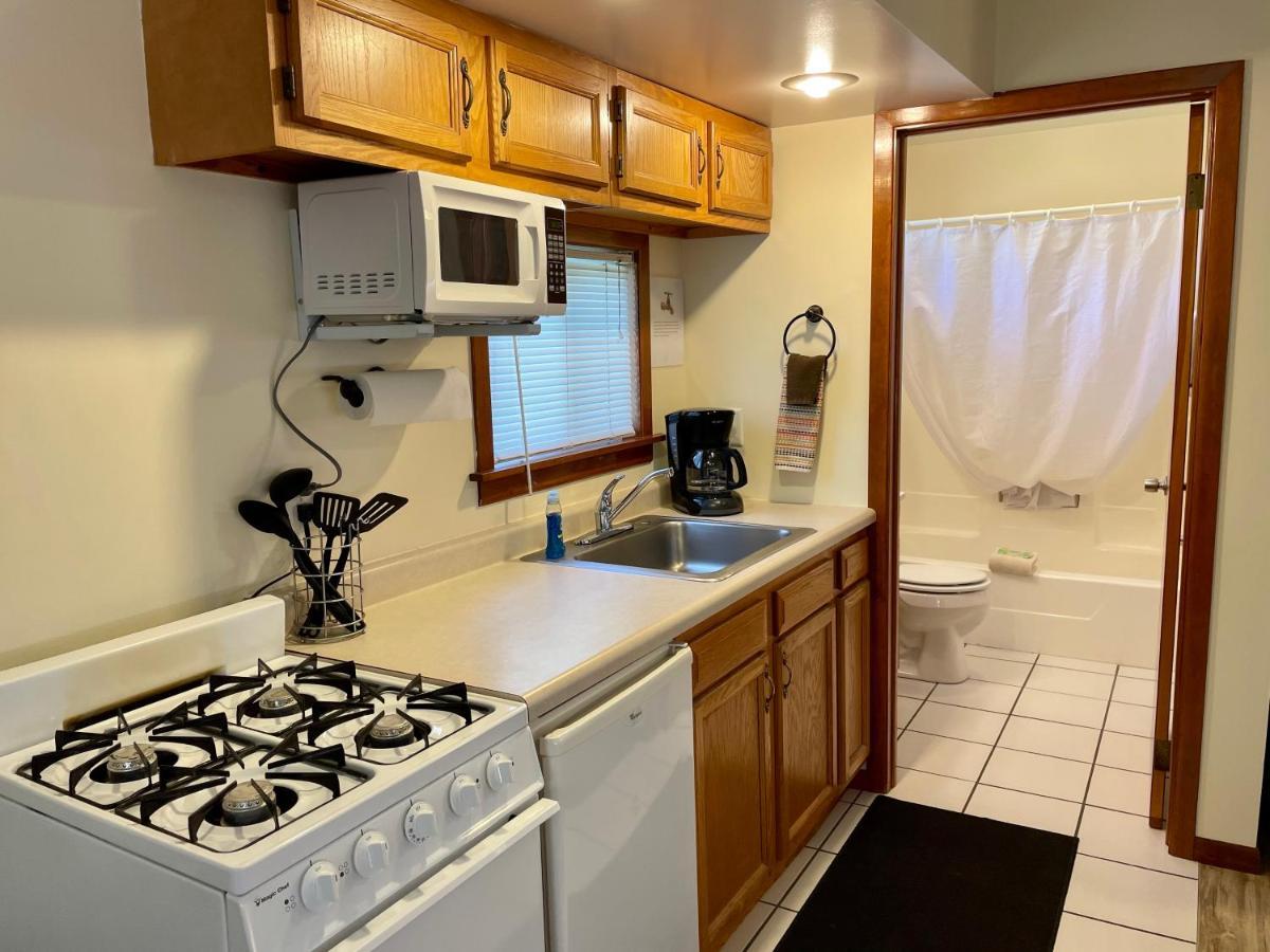 Whitetail Creek Resort Lead 외부 사진