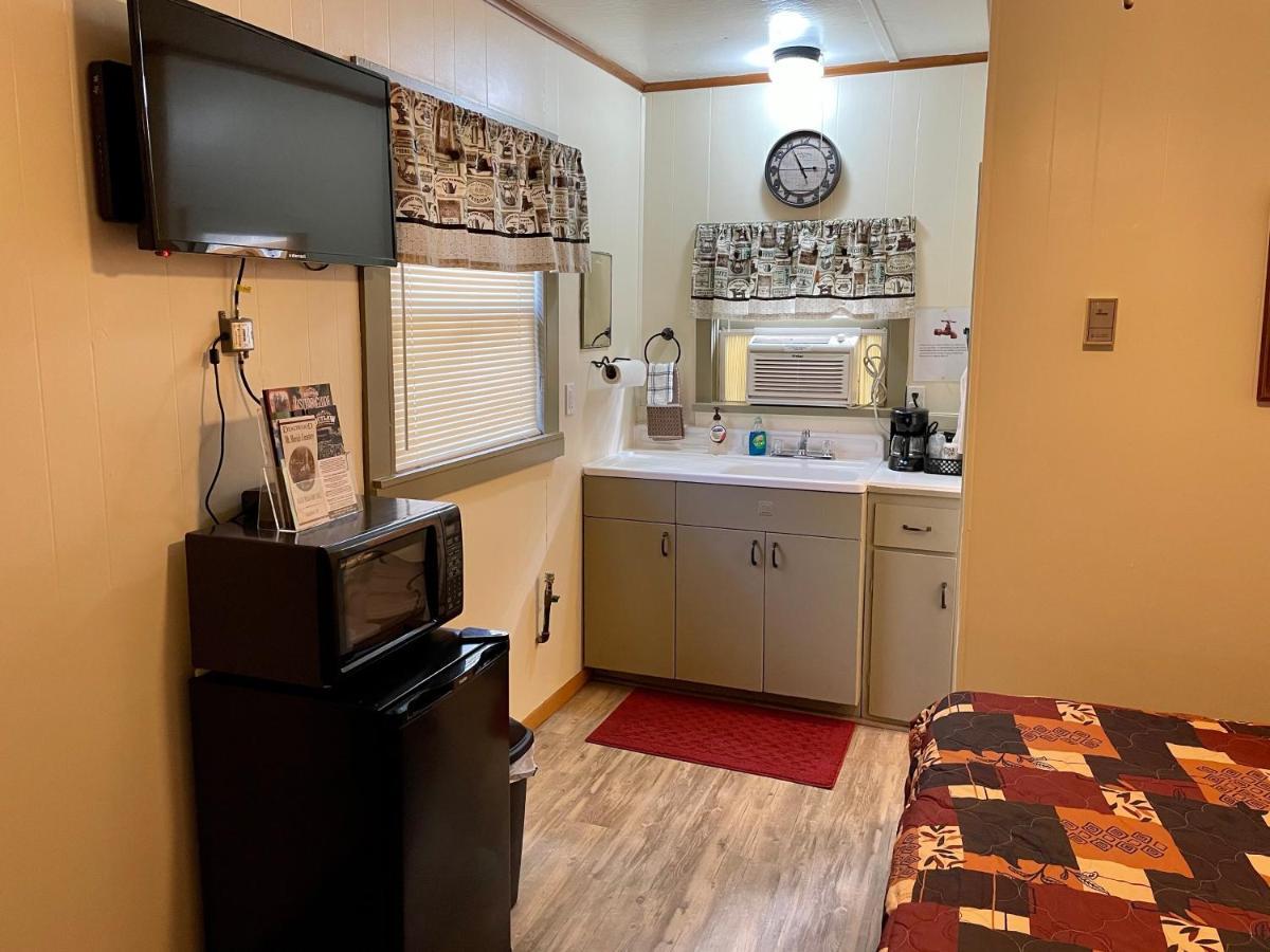 Whitetail Creek Resort Lead 외부 사진